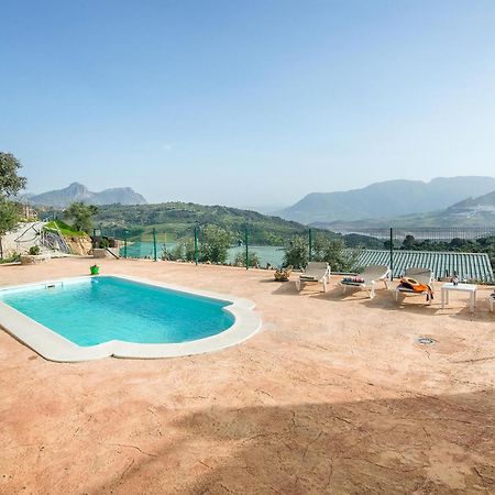 Gorgeous Home In Algodonales With Kitchen Εξωτερικό φωτογραφία