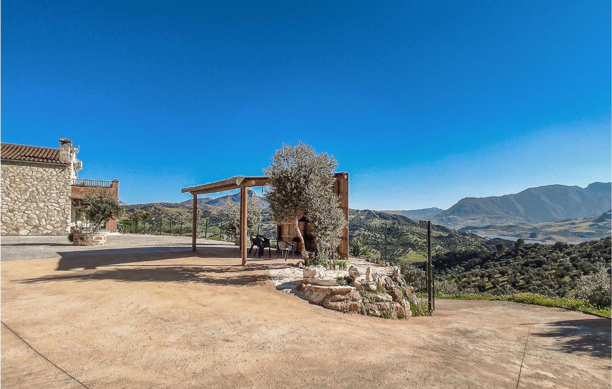 Gorgeous Home In Algodonales With Kitchen Εξωτερικό φωτογραφία