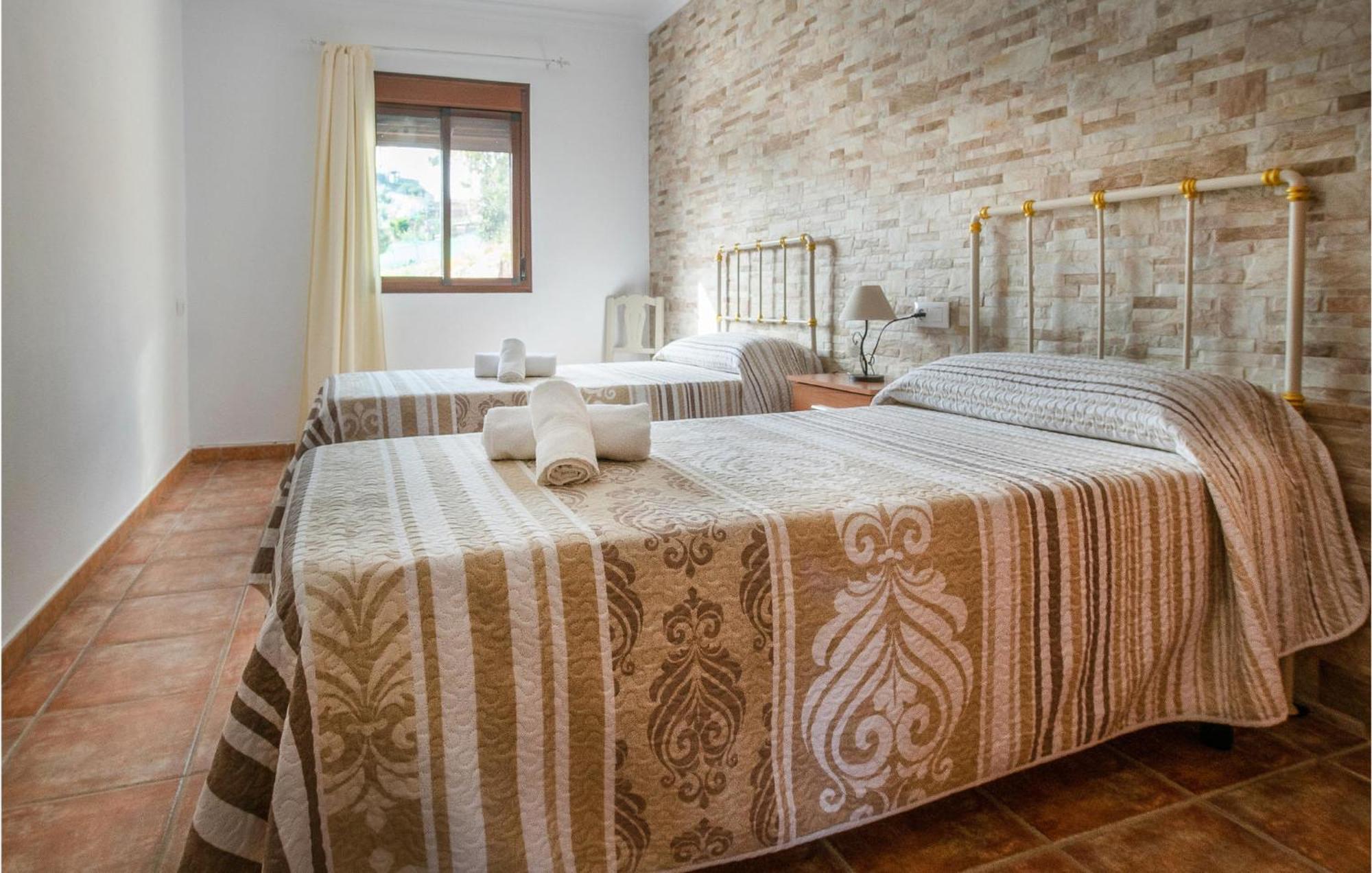 Gorgeous Home In Algodonales With Kitchen Εξωτερικό φωτογραφία