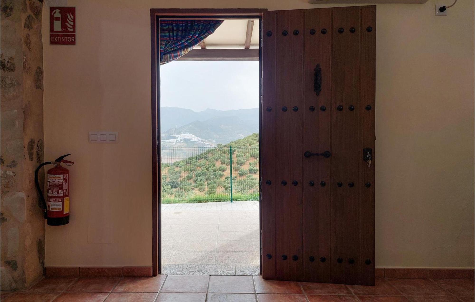 Gorgeous Home In Algodonales With Kitchen Εξωτερικό φωτογραφία