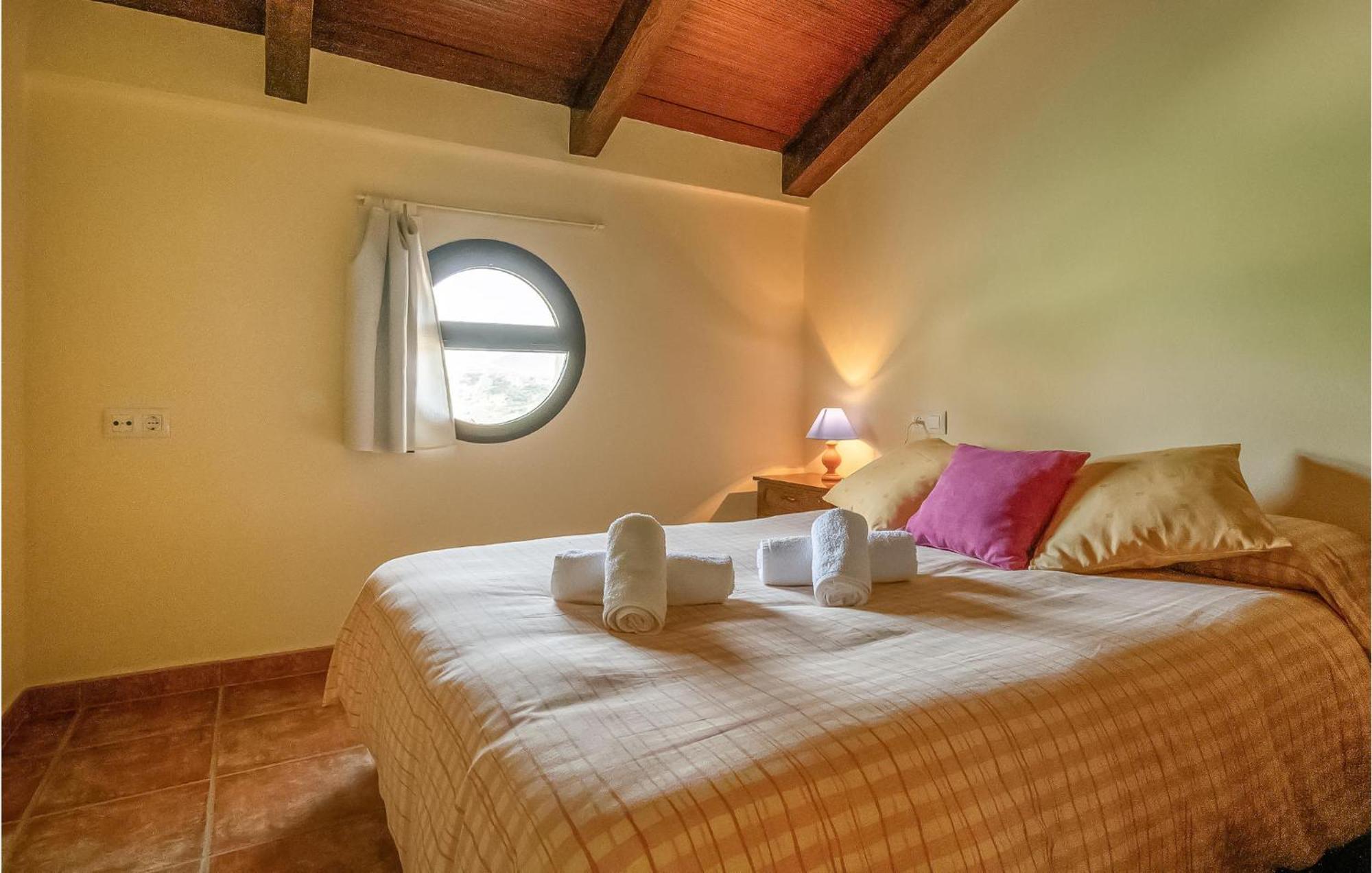 Gorgeous Home In Algodonales With Kitchen Εξωτερικό φωτογραφία