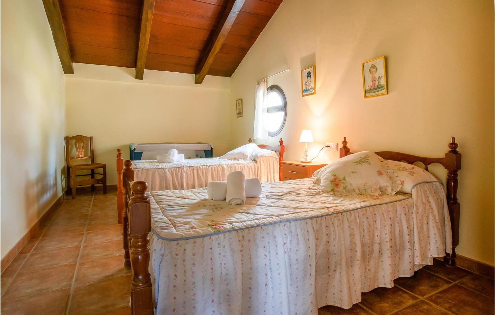 Gorgeous Home In Algodonales With Kitchen Εξωτερικό φωτογραφία